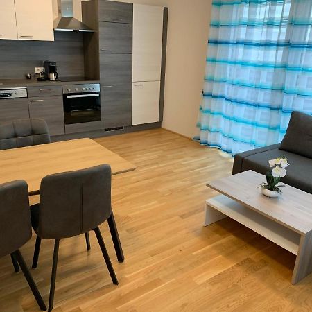 Modern Airconditioned City Apartment Close To Vic Bécs Kültér fotó